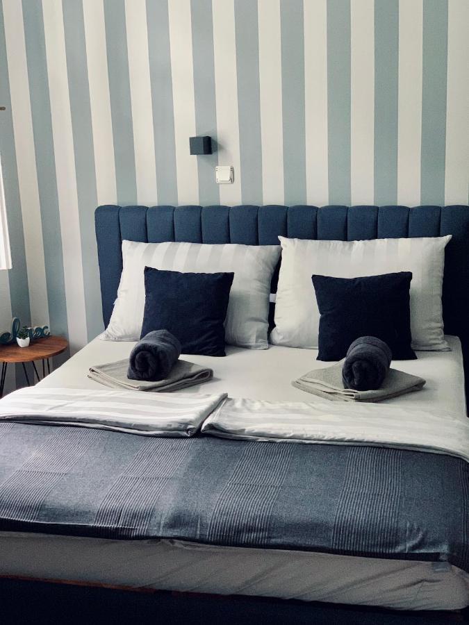 Hostel Sova Нови-Сад Экстерьер фото